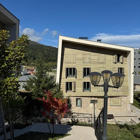 11,free Garage,ski To Door *